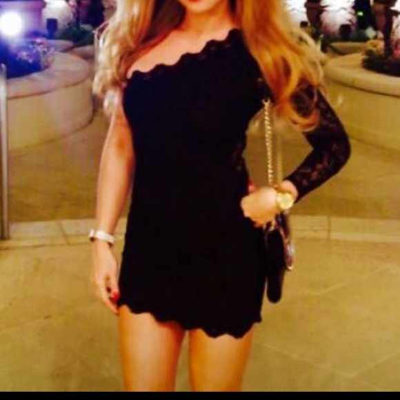 Dresses & Skirts - Little Black Dress